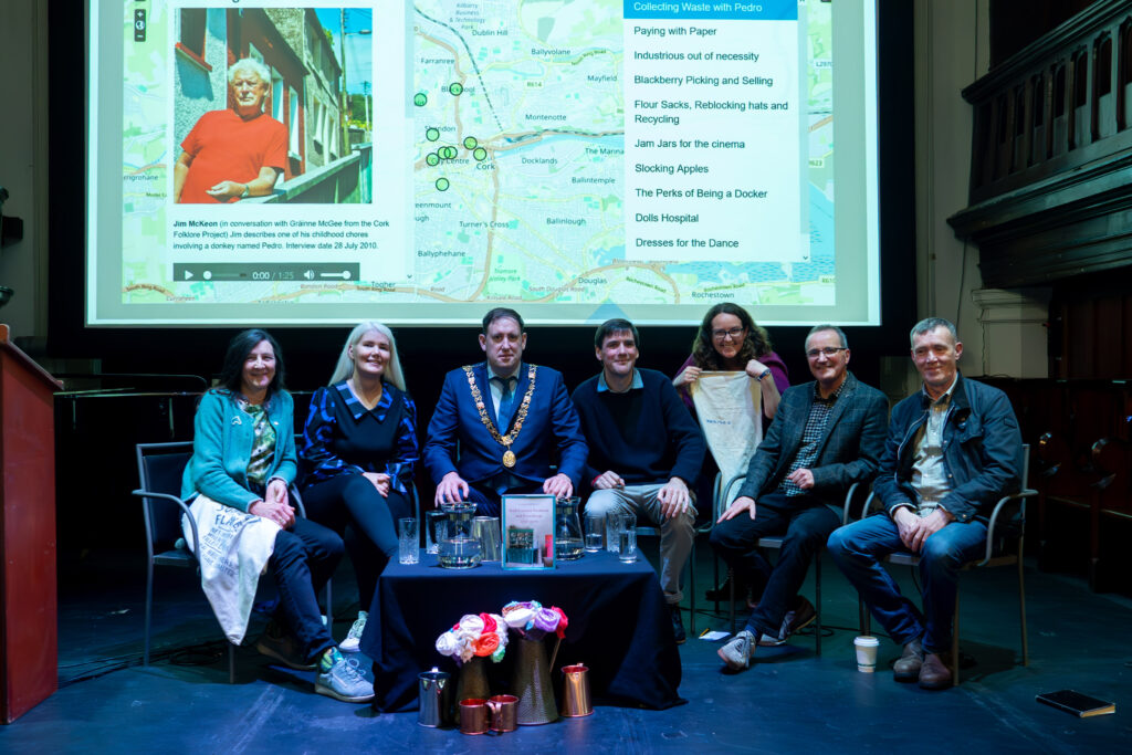 Claudia Kinmonth, Mag O'Sullivan James Furey, Clíona O'Carroll, Paul Bolger, and Thomas McCarthy on stage